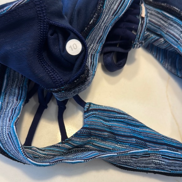 Lululemon Women's True Self Sports Bra - Picture 4 of 4